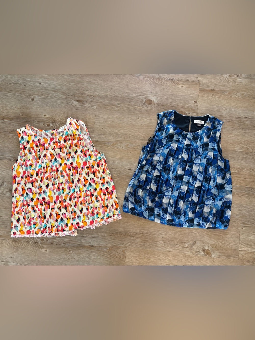 Set of 2 Women’s Patterned Tank Tops